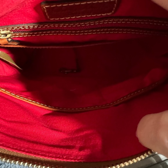 Brand new Dooney & Bourke Crossbody - Picture 3 of 9